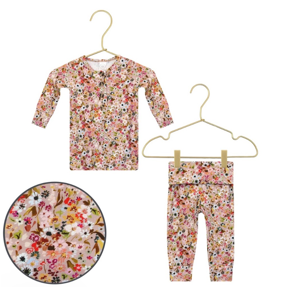 Selling 2 sets together! 
Lou Lou & Company Colorful Floral sets